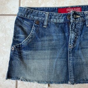 Pre-owned women’s Guess Jeans size 27 mini skirt denim cotton style MW3360
